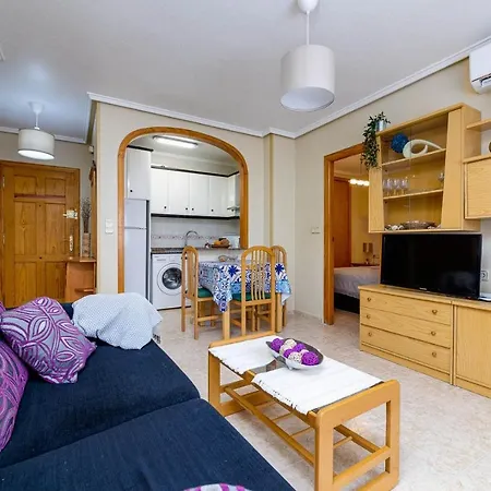 Apartment Cozy With Pool At Iryna & Wojtek Near Beach, Shops And Restaurants