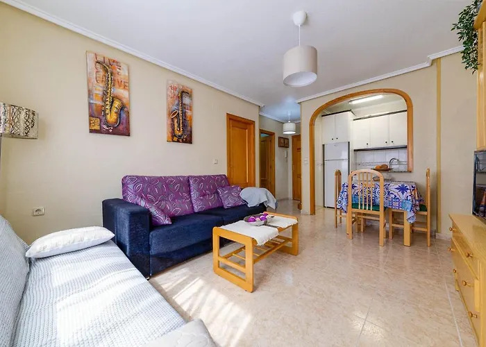 Cozy At Iryna & Wojciech Near The With Pool Apartman *