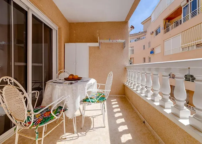 Apartman Cozy At Iryna & Wojciech Near The With Pool Torrevieja