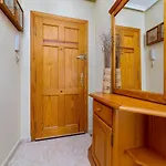 Cozy With Pool At Iryna & Wojtek Near Beach, Shops And Restaurants Апартаменти