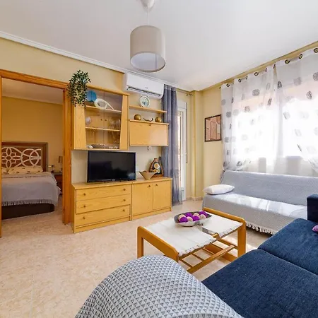 Апартаменти Cozy With Pool At Iryna & Wojtek Near Beach, Shops And Restaurants *