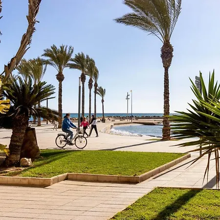 Cozy With Pool At Iryna & Wojtek Near Beach, Shops And Restaurants Апартаменти *