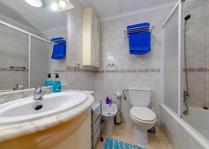 Cozy At Iryna & Wojciech Near The With Pool