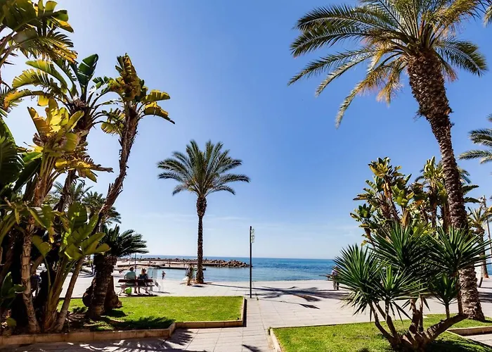 Cozy At Iryna & Wojciech Near The With Pool Apartment Torrevieja